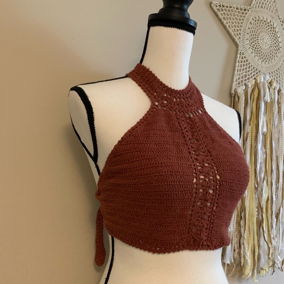 American Eagle halter top with tie back burgundy crochet size small - Picture 3 of 6